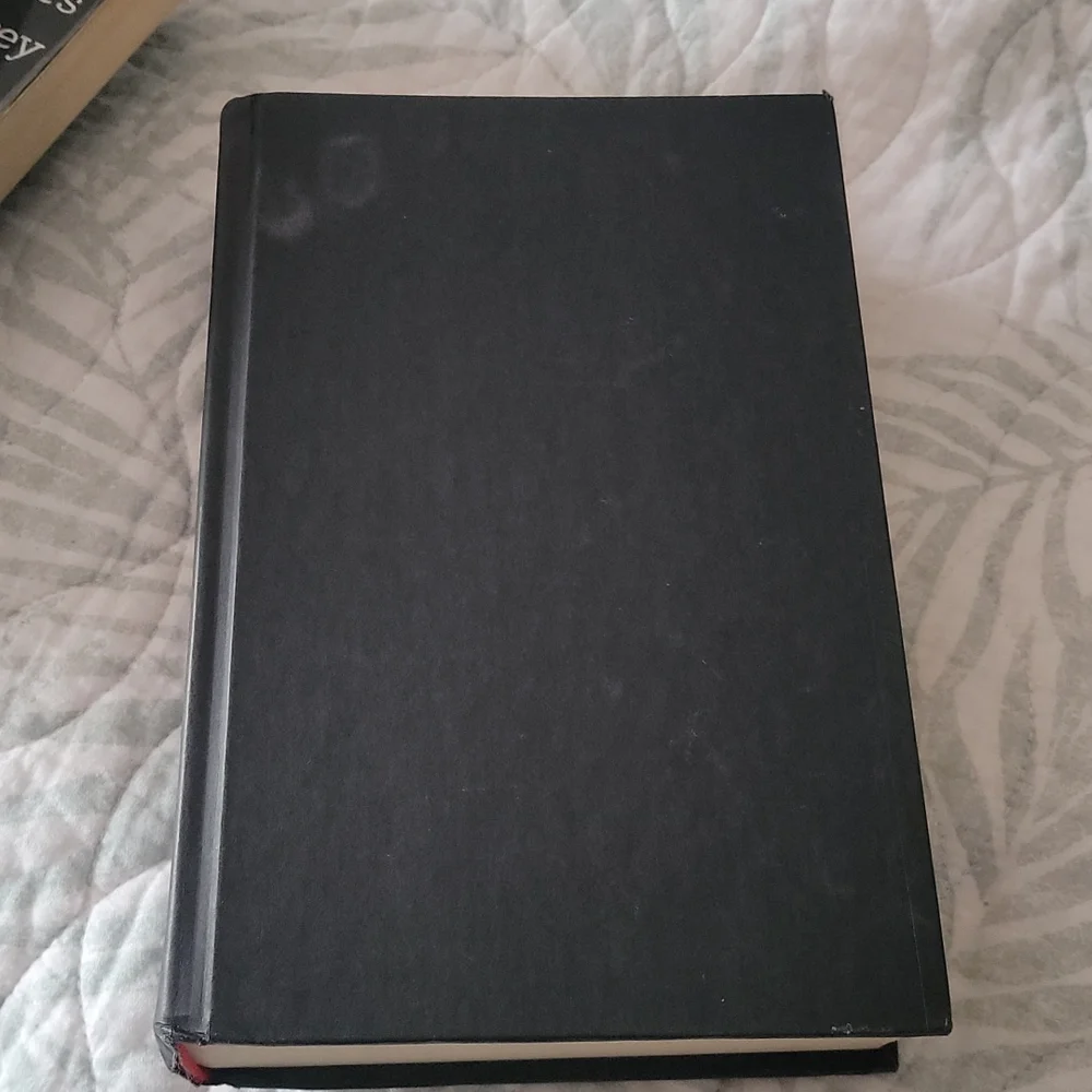 Eclipse book - Picture 2 of 3